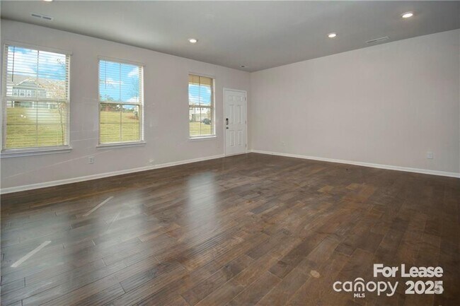 Foto del edificio - 3126 Glenn Hope Wy