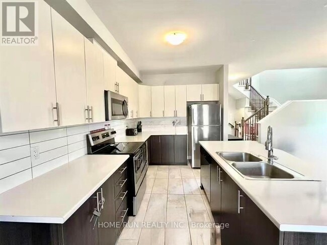 Building Photo - 135 Teelin Cir