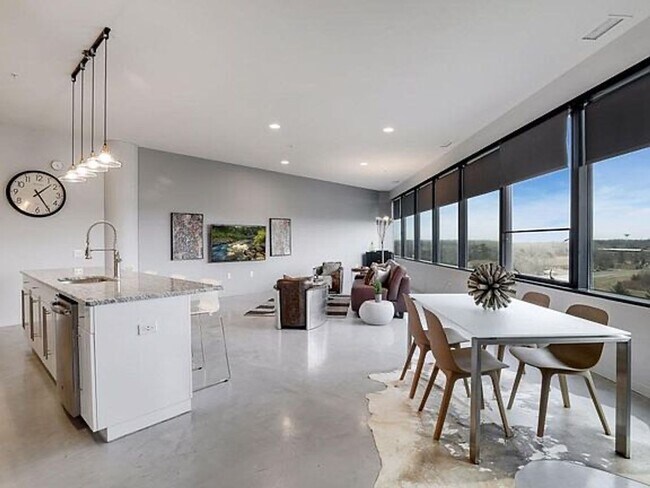 Building Photo - Contract For Deed - Cloud 9 Sky Flat Condo