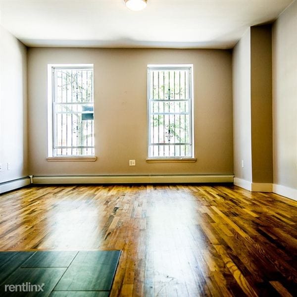 Primary Photo - 1282 Bushwick Ave