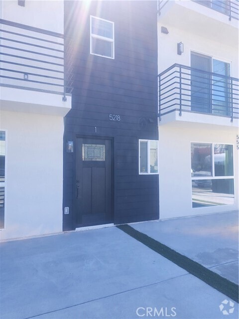 Building Photo - 5218 Auckland Ave