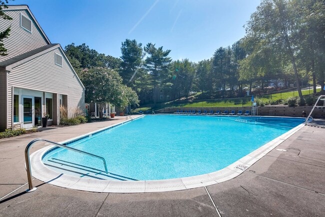 Building Photo - Allyson Gardens