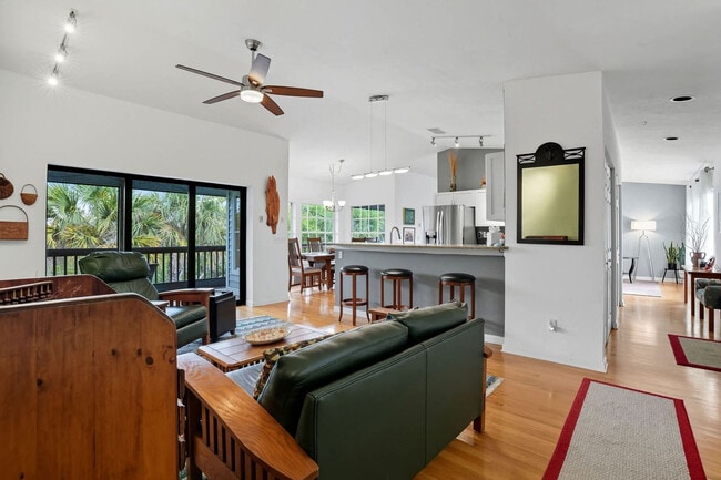 Building Photo - 1679 Serenity Ln