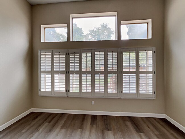 Building Photo - 8720 Cooperston Way
