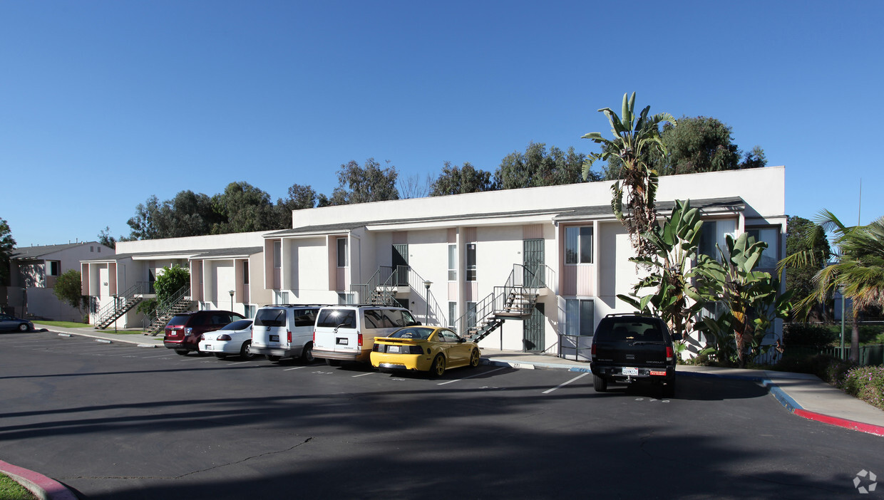 Primary Photo - Vista Terrace Hills