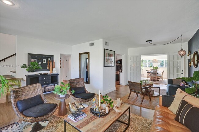 Building Photo - 17505 SW 90th Ave