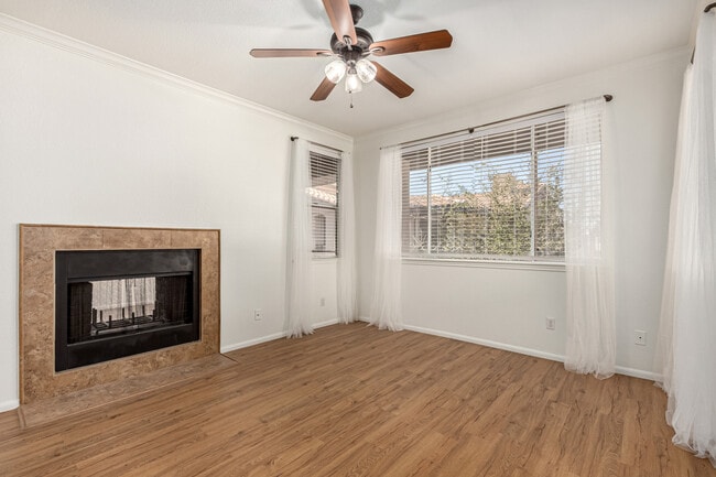 sala de estar - 7009 E Acoma Dr