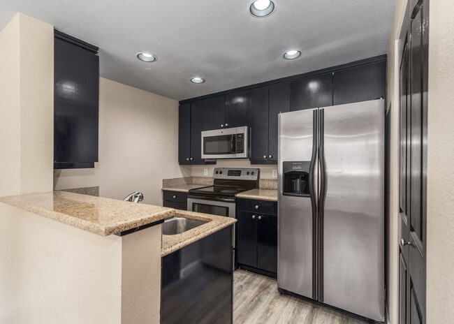 Interior Photo - Harbor Pointe