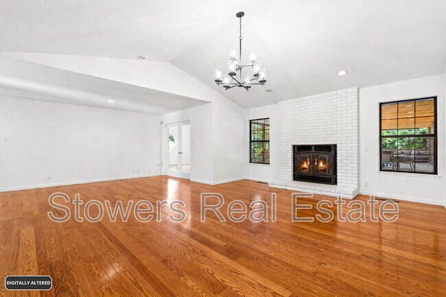 Foto del edificio - 1121 Douglas Ct