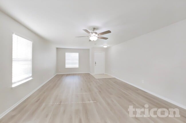 Building Photo - 21342 Bandera Ranch Lane