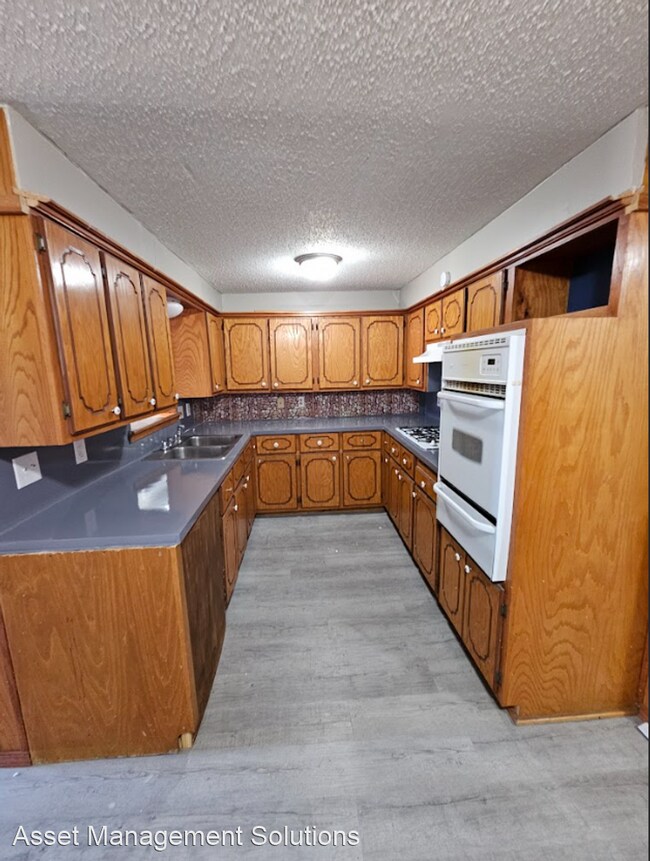 Building Photo - 4 br, 1.5 bath House - 229 NW 87th St.