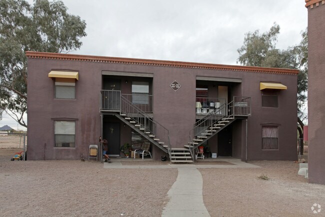 Foto del edificio - 1225-1231 E Milton Rd