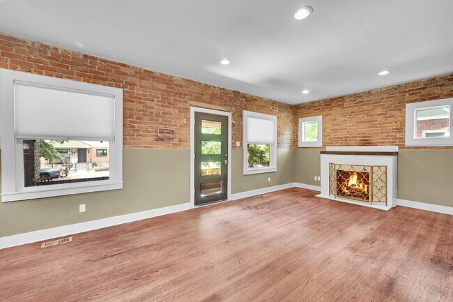 Foto del edificio - $3,500.00- Charming and Updated 4 bed, 3 bath Home in West Highland Denver!