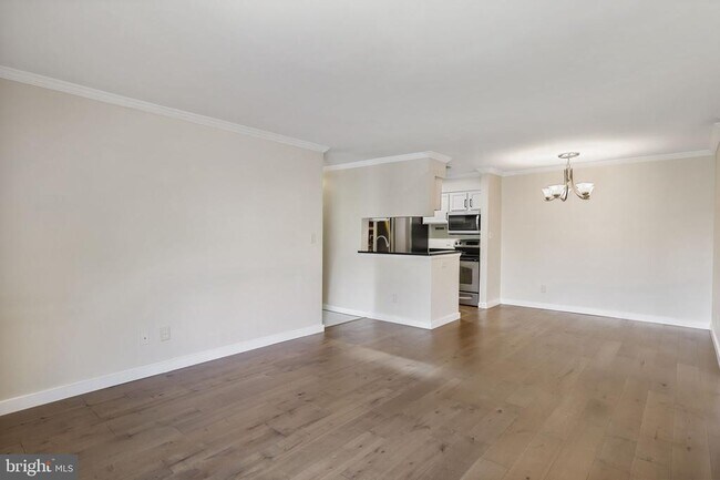 Foto del edificio - 1725 Ascot Way