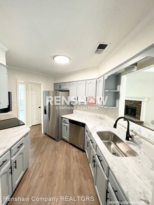 Building Photo - 3 br, 2 bath House - 5850 Pecan Trace
