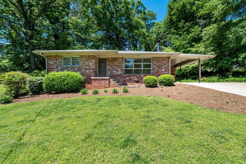 Foto principal - 3840 Hillcrest Dr SE