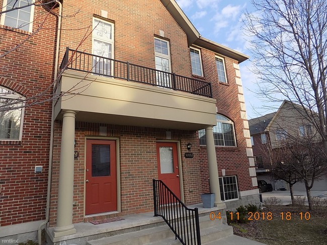 Building Photo - 2 br, 2.5 bath Townhome - 53082 Celtic Dr