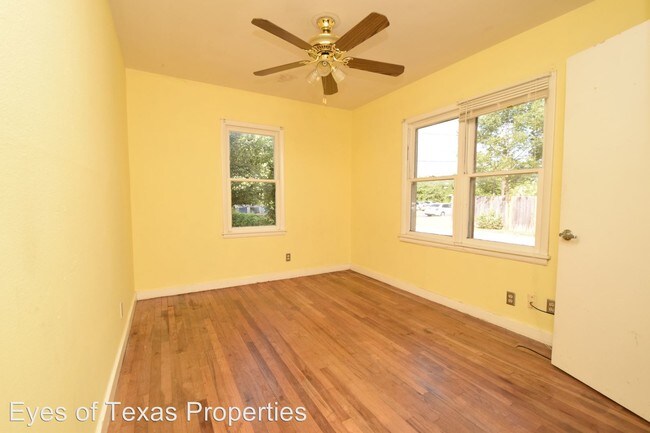 Building Photo - 606 Kawnee Dr
