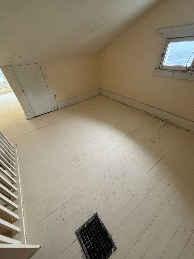 Foto del edificio - Nice 1BR with bonus space