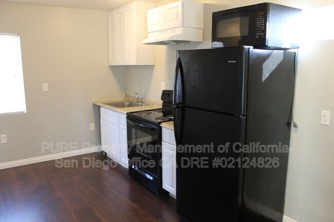 Foto del edificio - 3642 Central Ave