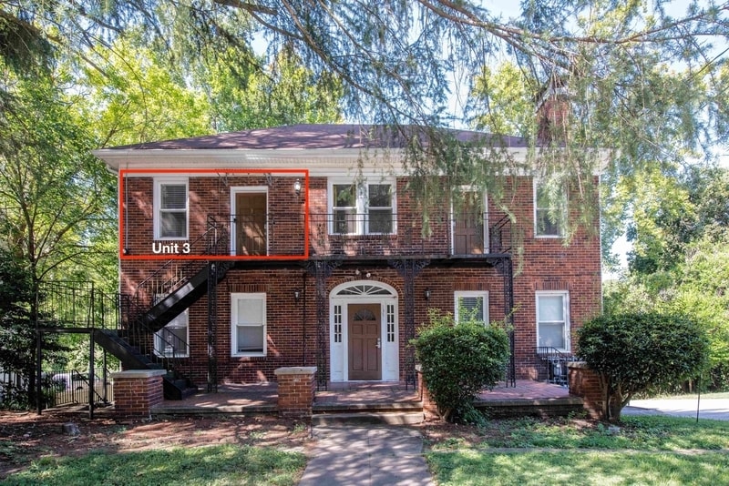 Photo - 1351 Oxford Road Northeast - 3