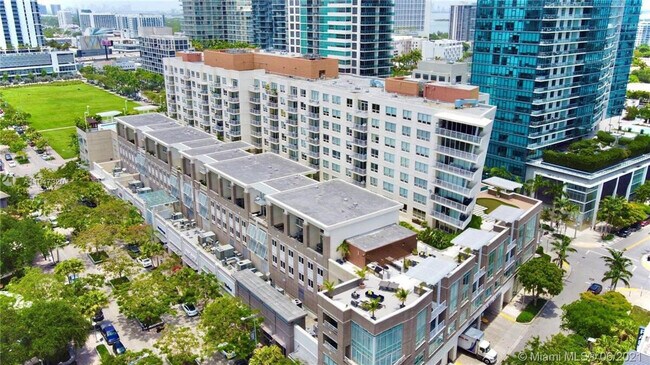 Foto del edificio - 3256 NE 1st Ave
