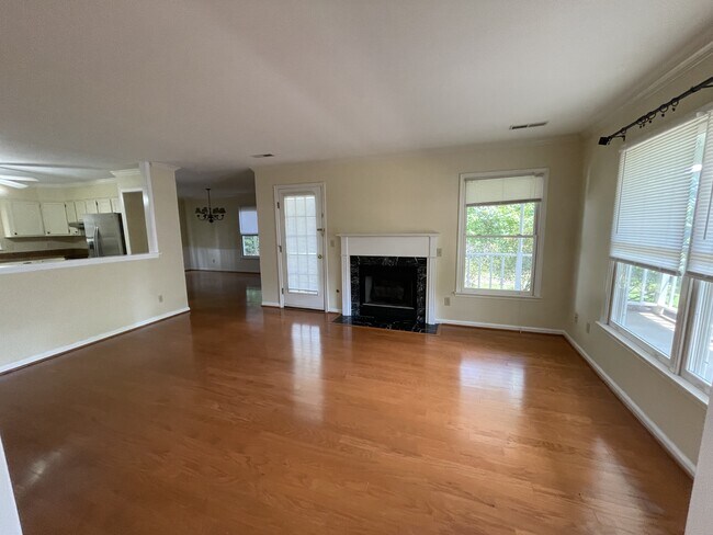 Building Photo - 2858 Powell Creek Dr