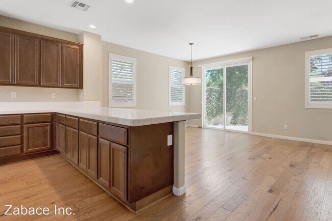 Foto del edificio - 3 br, 3 bath House - 3604 Verona Terrace