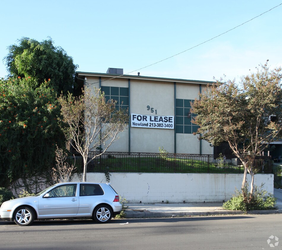 Foto del edificio - 951 East Edgeware Rd