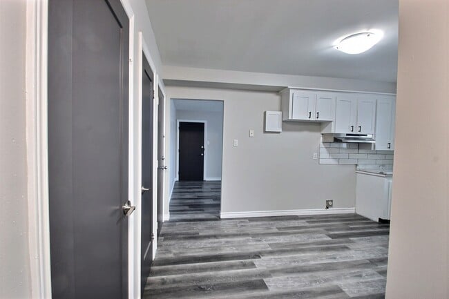 Building Photo - 20 waverleyUnit 9