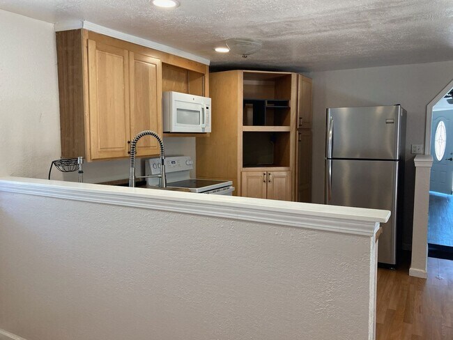 Building Photo - z3205WoolseyRd