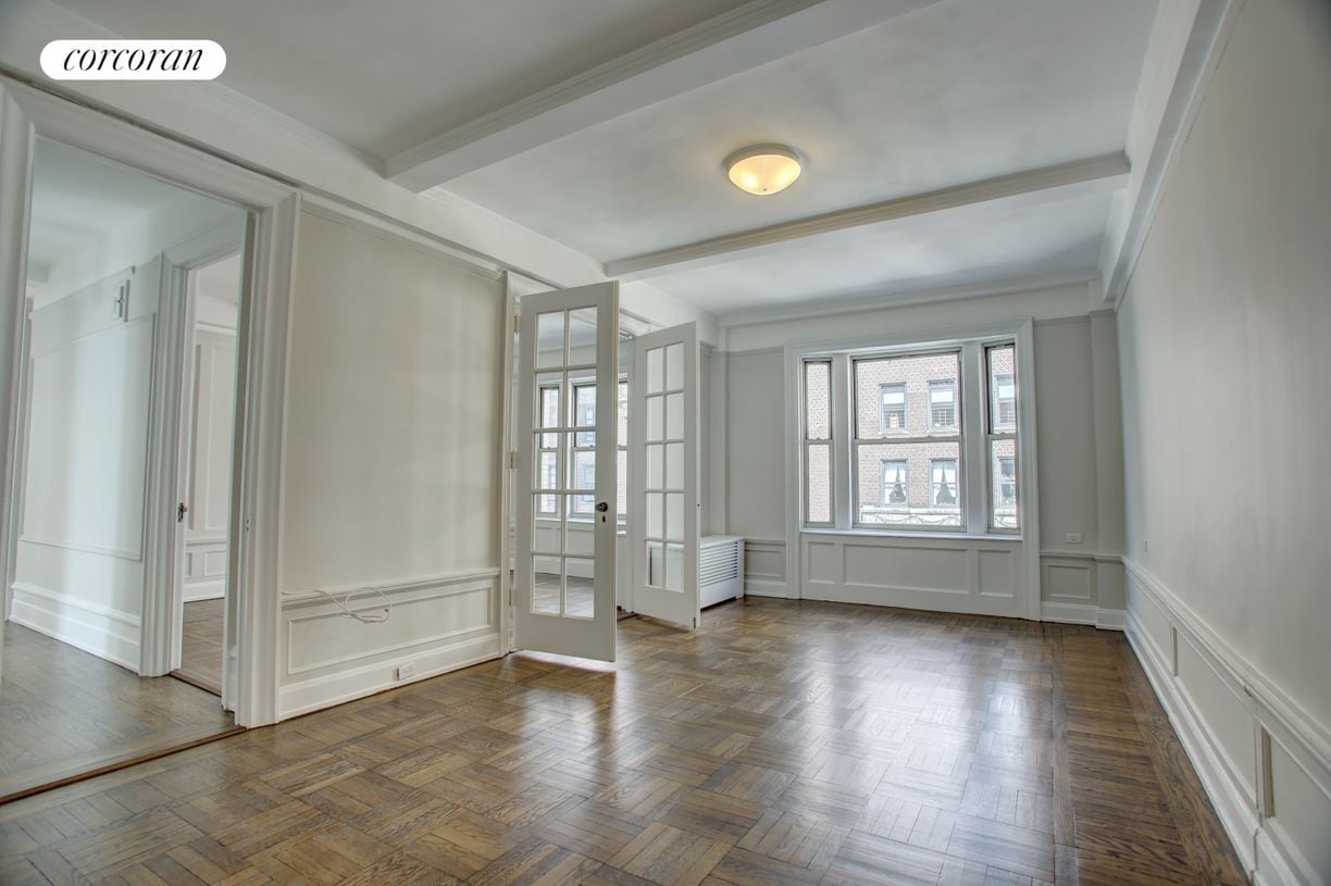 Primary Photo - 250 W 104th St