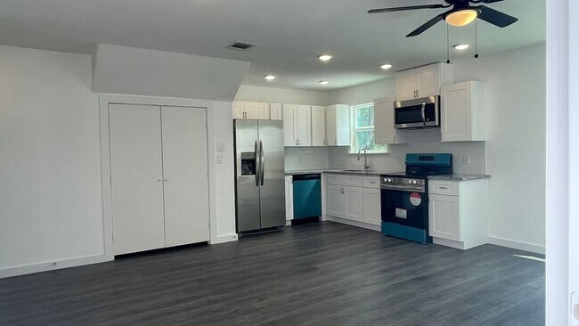 Foto del edificio - 6009 Wedgefield St