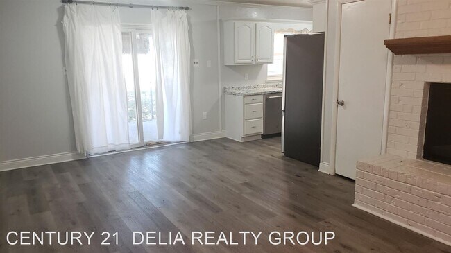 Building Photo - 4 br, 2 bath House - 1518 Wagon