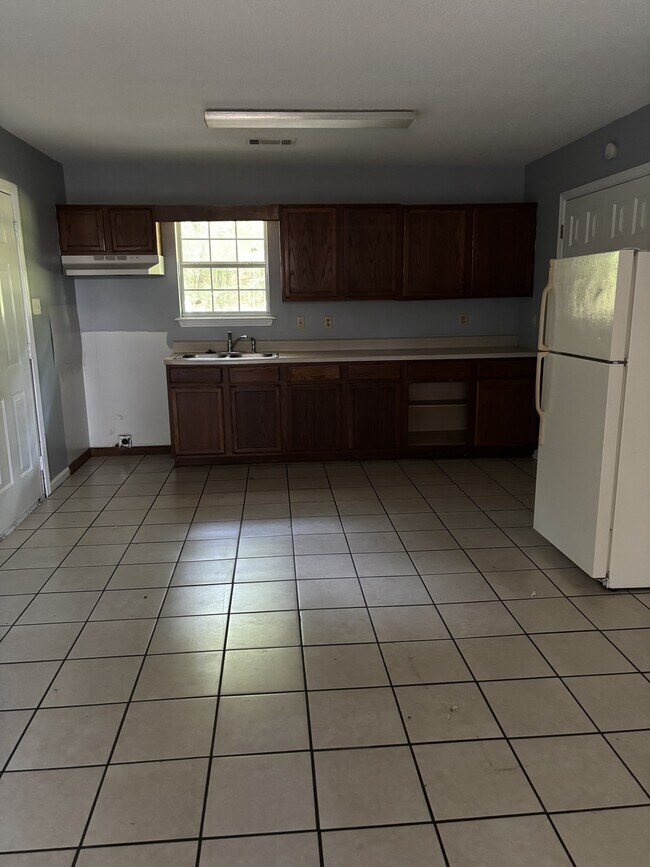 Foto del edificio - 108 Tuxedo Dr