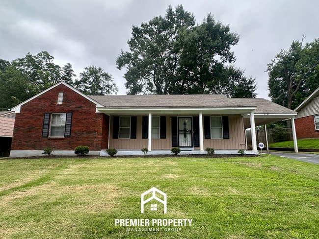 Charming 3BR/2BA Bartlett Area Home | All Hardwood Floor Bedrooms, Fireplace & Patio - Charming 3BR/2BA Bartlett Area Home | All Hardwood Floor Bedrooms, Fireplace & Patio