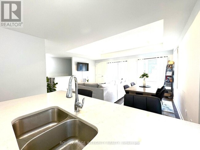 Building Photo - 258 Anyolite Private