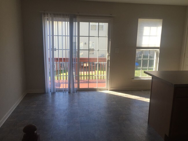 Foto del edificio - 2706 Steeple Chase Dr