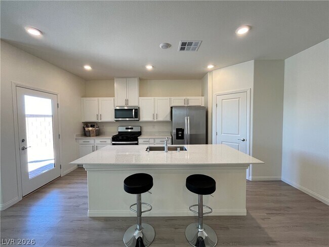 Foto del edificio - 7458 Mason Springs Ave