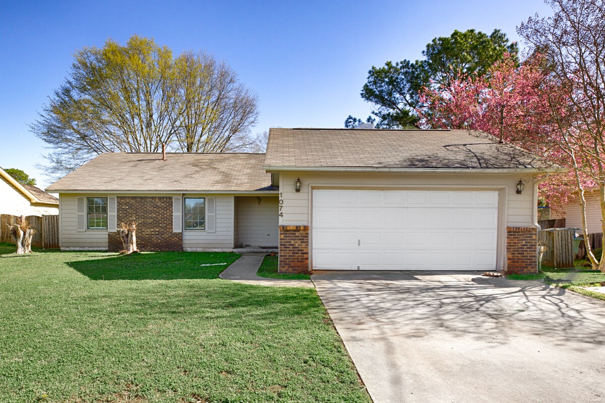 Foto principal - 1074 Old Monrovia Rd NW