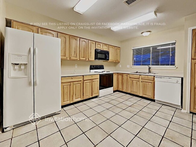 Building Photo - 6 Canyon Oak Pl