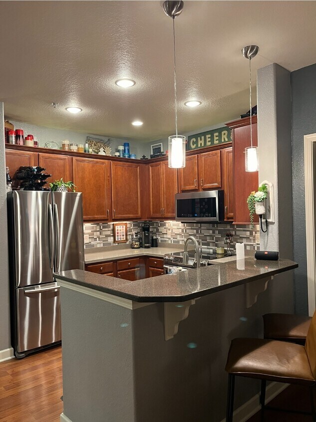 4130 S Lake Dr Unit D382, Saint Francis, WI 53235 Condo for Rent in