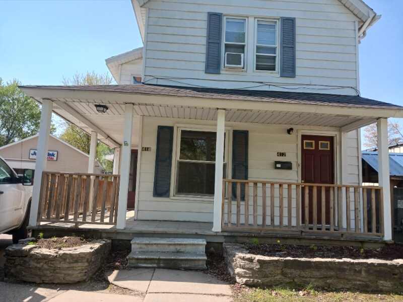 Primary Photo - 414 E Huron Ave