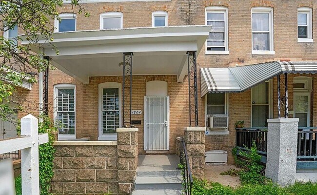 Foto del edificio - 1804 E 29th St