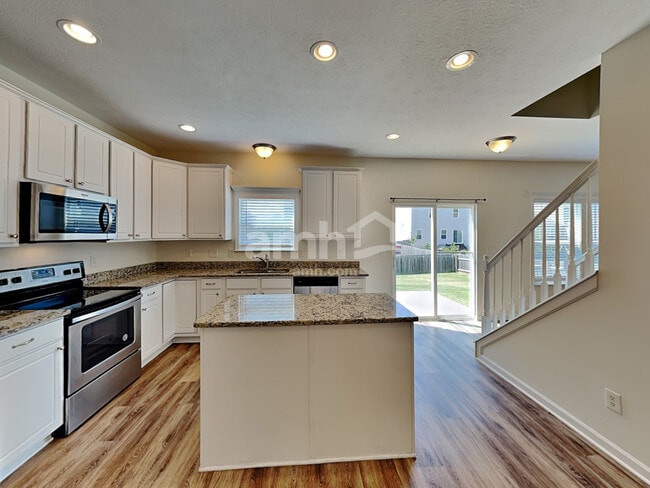 Building Photo - 524 Corbel Dr