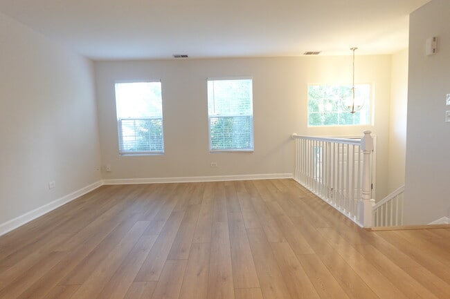 Building Photo - 17457 Sauk Dr