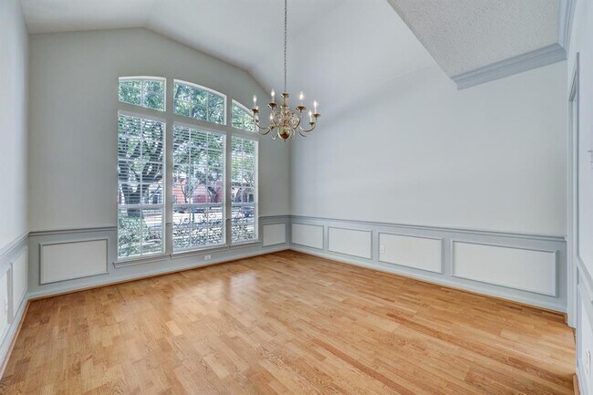 Foto del edificio - 16327 Hazy Pines Ct