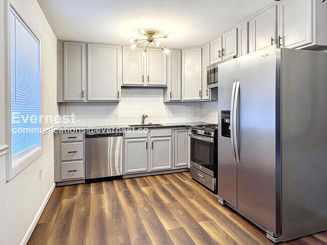 Foto del edificio - 9 Country Club Dr