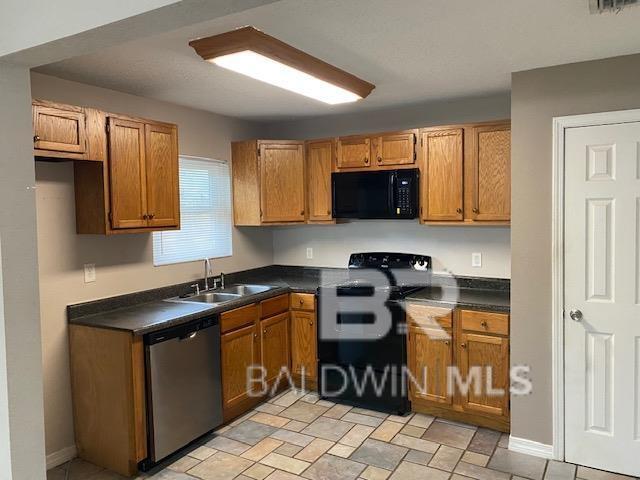 Building Photo - 5652 Dee St