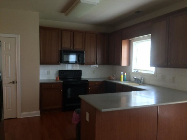 Building Photo - 898 Pine Cove Dr